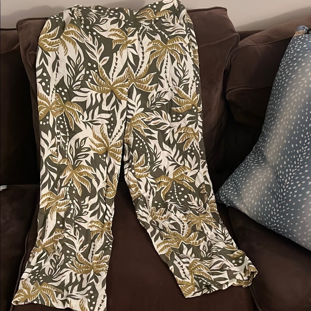 Old Navy Tropical Wide-Leg Pants